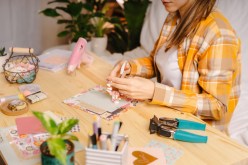 Innovative Techniques: How to Wrap Presents with a Personalized Touch